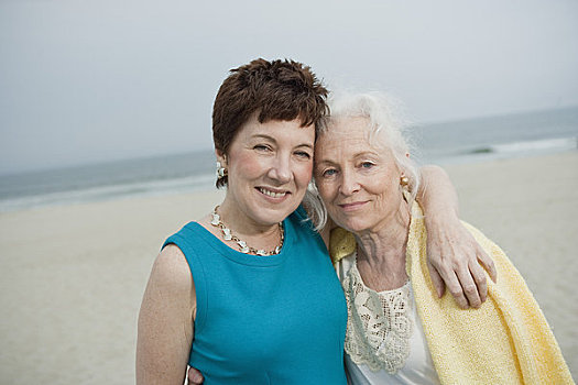 肖像,两个女人,海滩