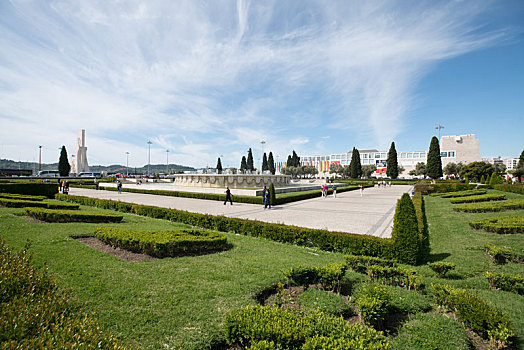 葡萄牙里斯本热罗尼莫斯修道院广场与喷泉