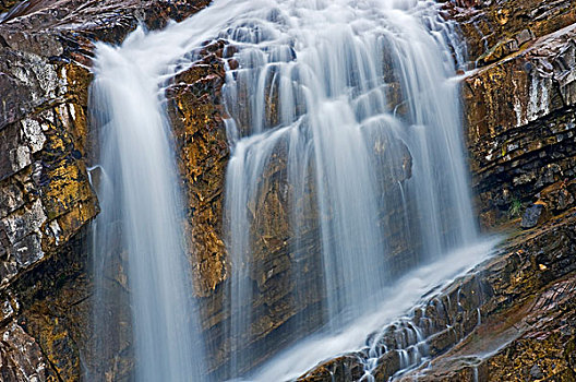 加拿大,艾伯塔省,瓦特顿湖国家公园,特写,瀑布,画廊