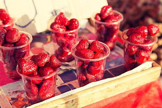 草莓,塑料杯,街边市场