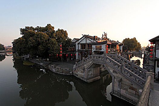 西塘,古镇,建筑,胡同,河道,旅游,热闹,房子,客栈,酒吧,商店,小吃,店铺,招牌,幌子,繁华