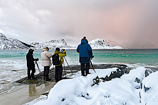 摄影师,海滩,罗弗敦群岛,挪威,欧洲