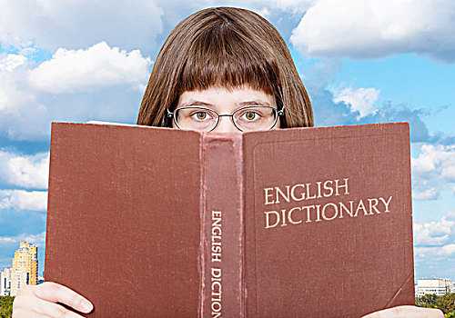 女孩,看,上方,英文,字典,白云