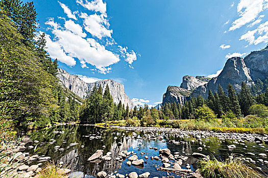 山谷,风景,远眺,船长峰,默塞德河,优胜美地国家公园,加利福尼亚,美国,北美