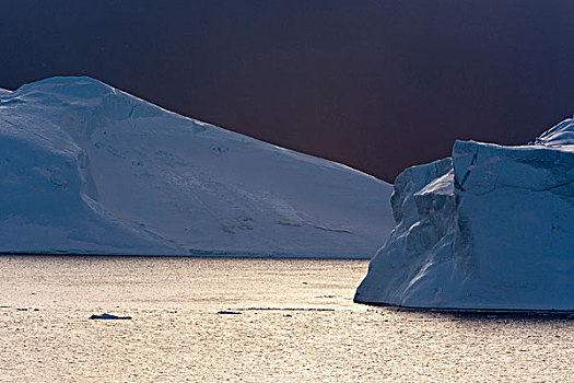 乌云,上方,冰山,伊路利萨特冰湾,迪斯科湾,格陵兰