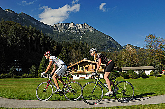 伴侣,骑,比赛,自行车,玛丽亚,基茨比厄尔,阿尔卑斯山,提洛尔,奥地利,欧洲
