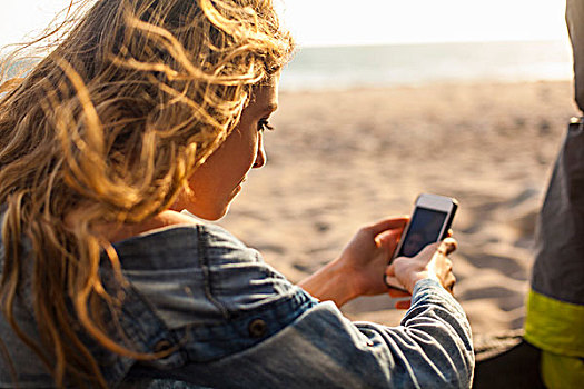 女人,智能手机,海滩
