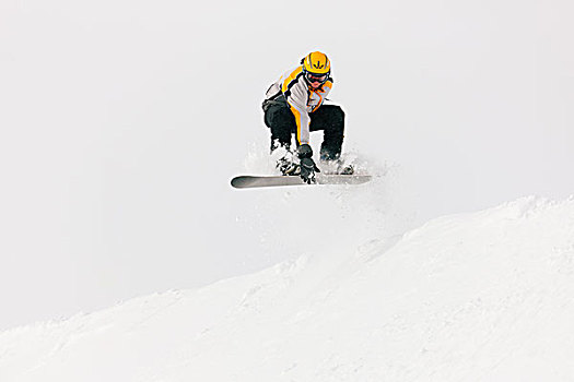 滑雪板玩家,阿尔卑斯山,跳跃,上方,边缘,雪,抓,滑雪板