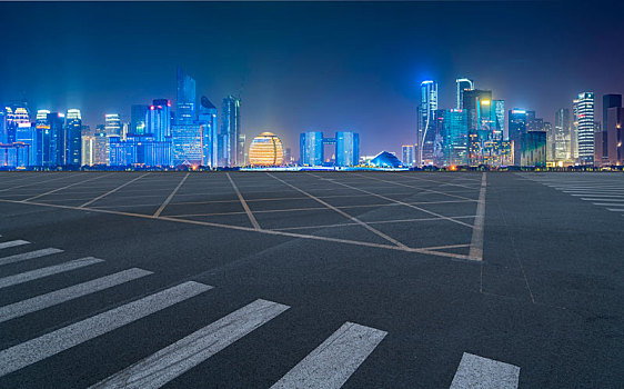 城市道路交通和杭州钱江新城夜景