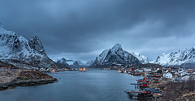 积雪,山脉,高处,渔村,黄昏,瑞恩,罗浮敦群岛,挪威