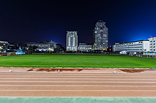 运动场夜景