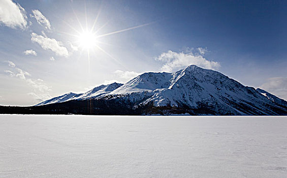 山峦,冰冻,湖,克卢恩国家公园,自然保护区,育空地区,加拿大