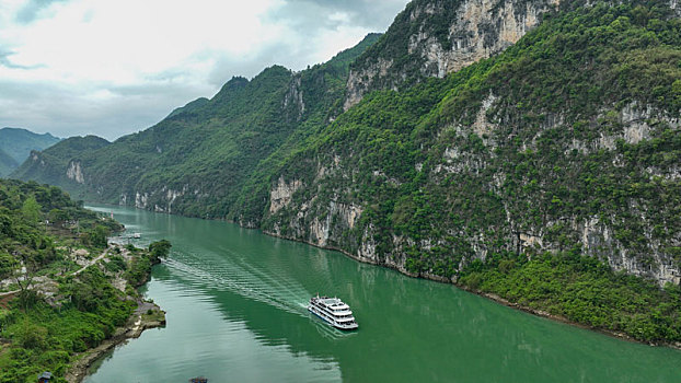 重庆酉阳,乌江画廊精品线路旅游开始升温