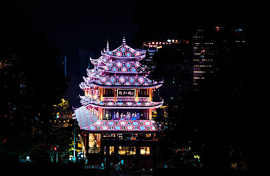 风雨桥夜景