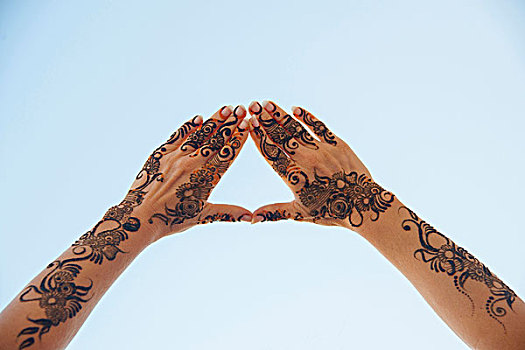 女人,手臂,涂绘,散沫花染料,阿拉伯风格,三角形,手指,蓝天,马斯喀特,阿曼