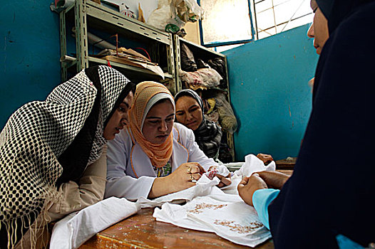 缝纫,缝缀,工作间,年轻,中心,联合国儿童基金会,条理,乡村,靠近,地区,埃及,六月,2007年