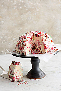树莓,蛋白酥皮卷,冰淇淋蛋糕