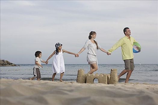 家庭,握手,海滩