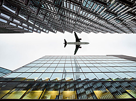 仰视,飞机,飞,现代建筑,伦敦,城市,机场,英国