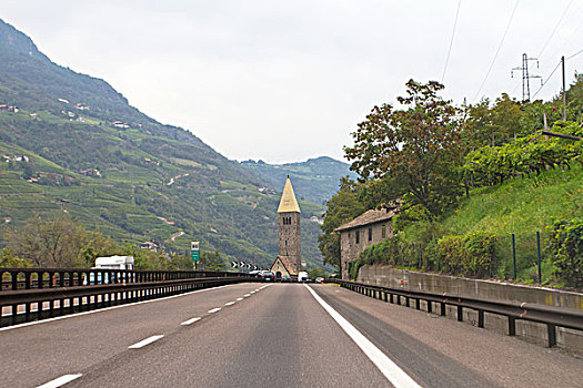 法国郊区的公路