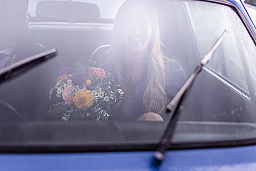 少妇,汽车,花,花束,驾驶,婚礼