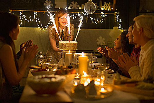 女人,圣诞节蛋糕,闪闪发光,烟花,鼓掌,家庭