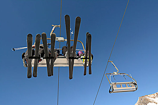 滑雪缆车,滑雪,孩子,成年,滑雪胜地,奥弗涅,法国,欧洲