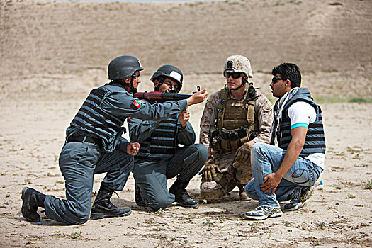阿富汗,警察,学生,手榴弹