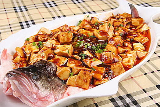 麻婆豆腐烩鲈鱼