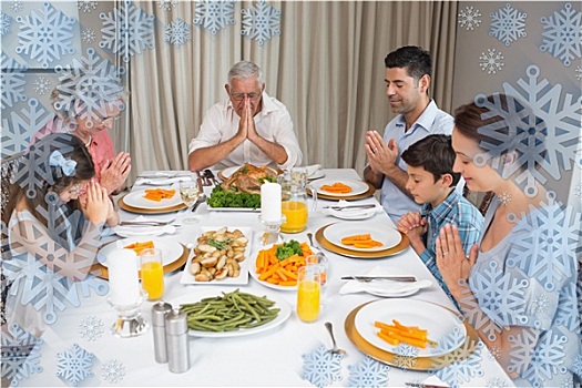 家庭,饭前祷告,食物,餐桌