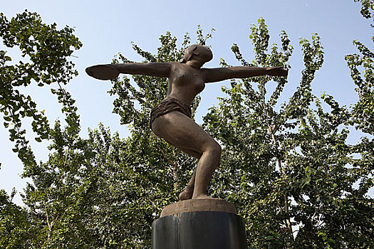 奥林匹克花园雕塑
