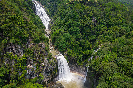 航拍莆田九鲤湖飞瀑景观