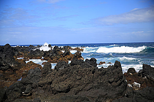 火山岩石滩