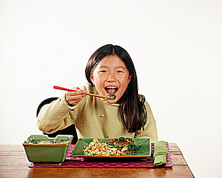 孩子,吃,块,花椰菜,筷子,盘子,炒制食品,炒饭,碗,汤