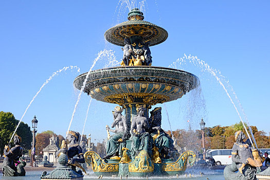 法国巴黎协和广场喷泉及雕塑