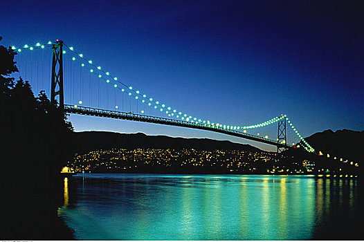 狮门大桥,黄昏,温哥华,不列颠哥伦比亚省,加拿大