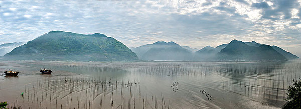 福建宁德市霞浦县北岐村滩涂海港的早晨