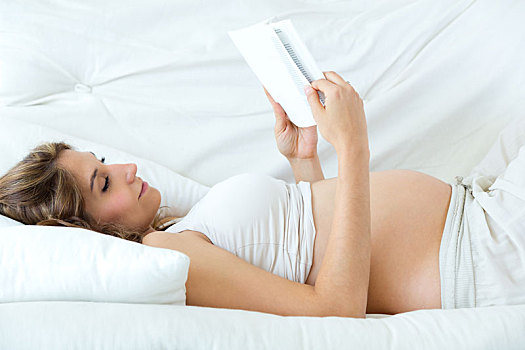 孕妇,读,书本,沙发