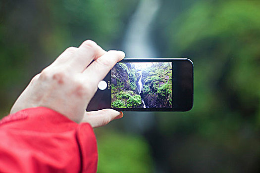 握着,智能手机,摄影,瀑布,坎布里亚,英国