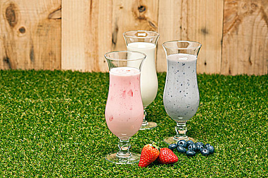 蓝莓,草莓,香蕉奶,混合饮料