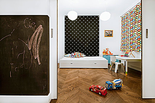 现代,童房,床,书桌,玩具,黑板