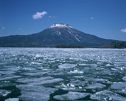 湖,山