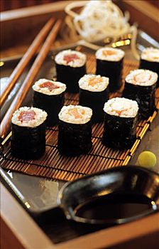 寿司卷,稻草,垫