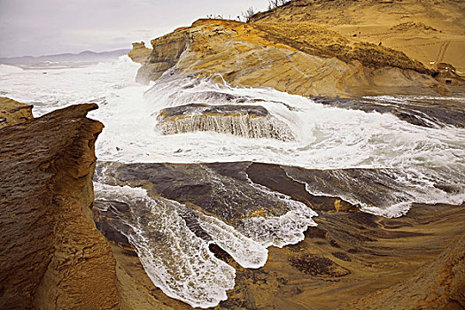 波浪,碰撞,岸边,俄勒冈海岸,俄勒冈,美国