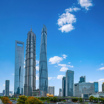 上海市浦東新區(qū)的黃浦江畔陸家嘴