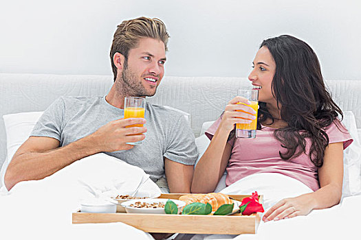 魅力,情侣,吃早餐,床上,橙汁,粮食