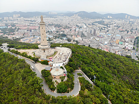 航拍辽宁大连旅顺口区白玉山景区白玉山塔