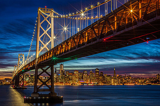 美国加州旧金山海湾大桥夜景
