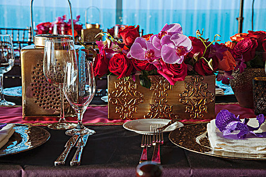 桌子,喜庆,餐具摆放,插花,镀金,容器,印度,婚礼