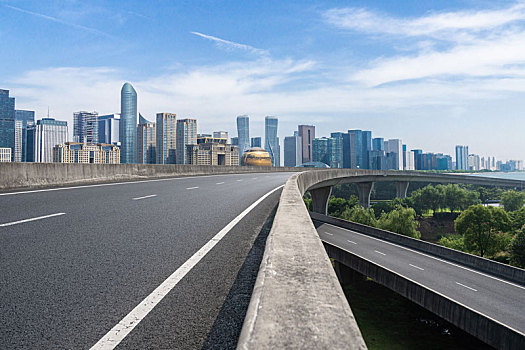 高速公路,城市天际线